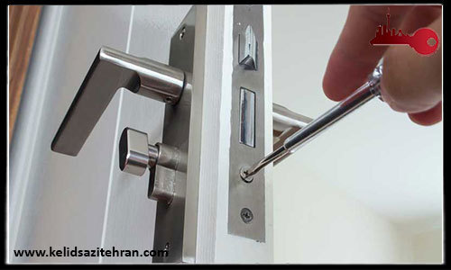 روش تعمیر و تعویض قفل UPVC