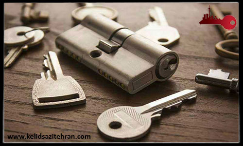 کلید لوله ای، کارت کلید و سوئیچ